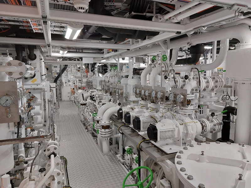 commissioning projects yachts